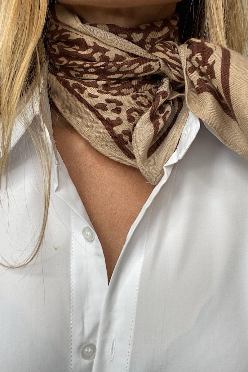 Bandana Leo
