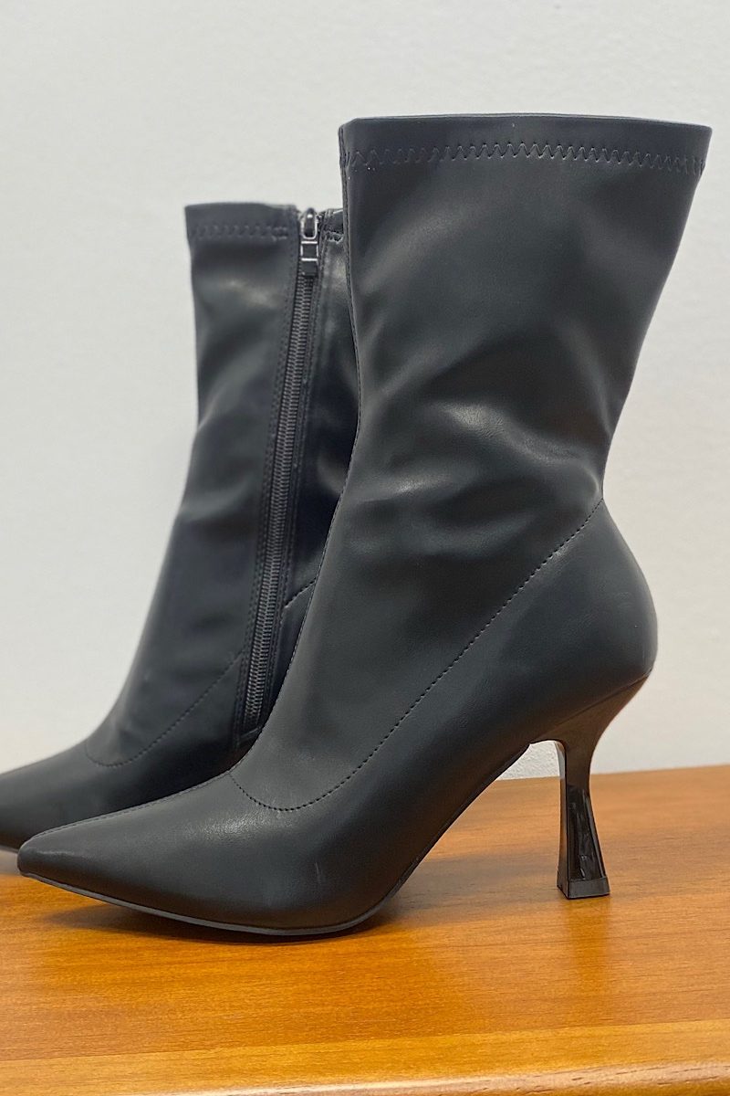 Botin  Negro Roma