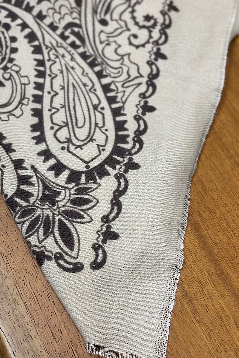 fular beige mandala