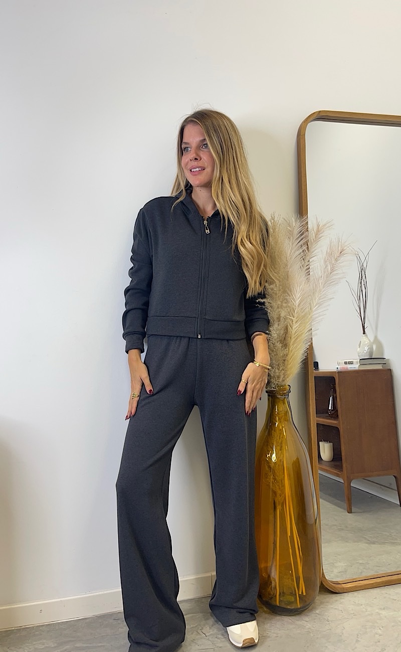 Conjunto Negro Street