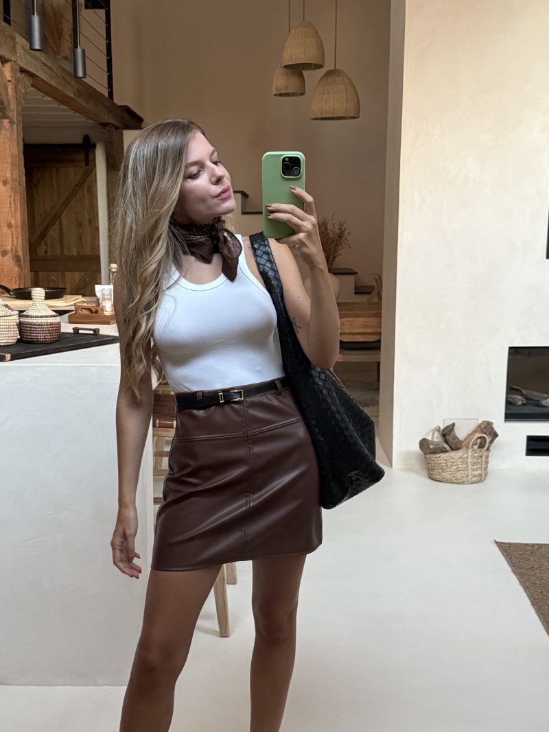 falda marrón polipiel