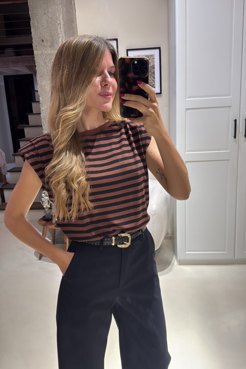 Camiseta Marron Navy