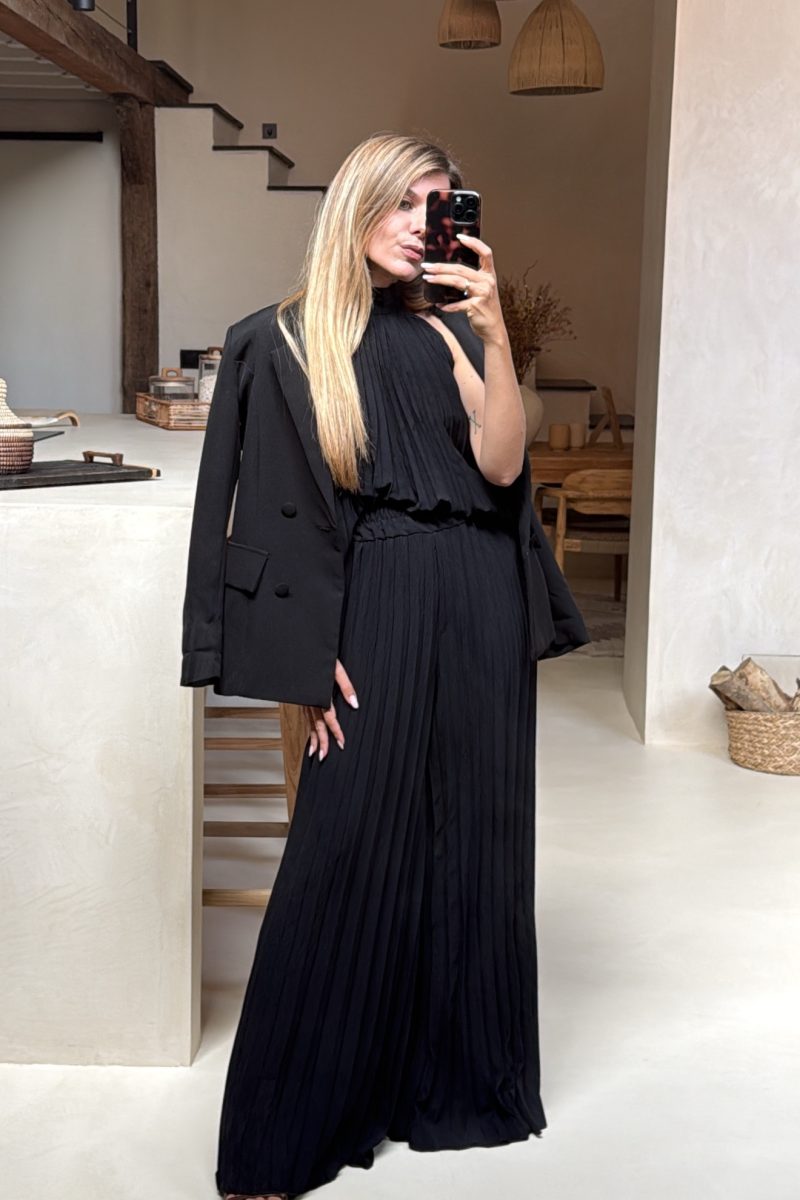 Conjunto Negro Plisado