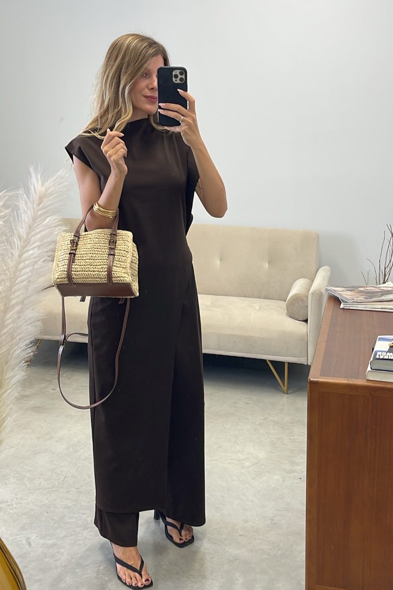 Conjunto Marron Asimétrico