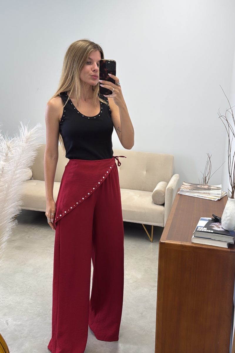 Camiseta Negra Tachuelas