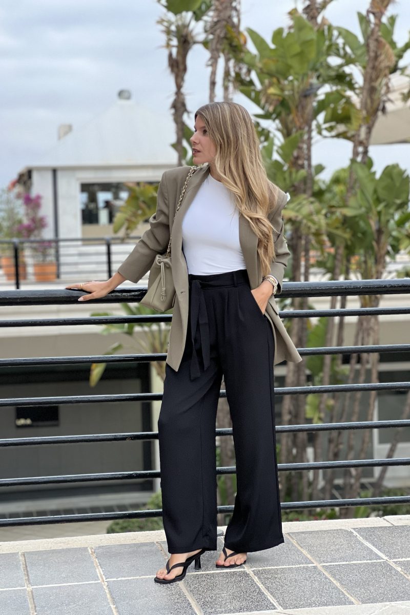 Pantalon Negro Blanca