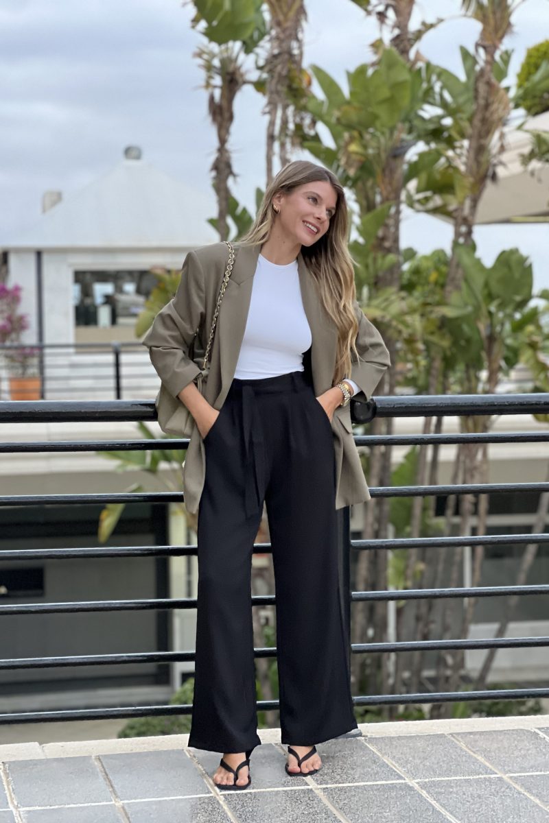 Pantalon Negro Blanca