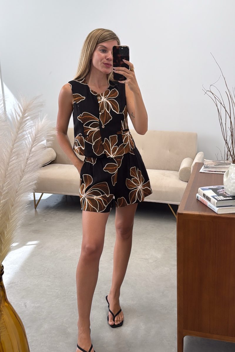 Conjunto Negro Aroa