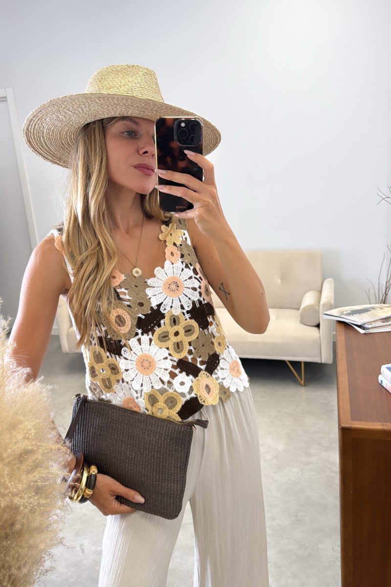 Top Beige Flowers