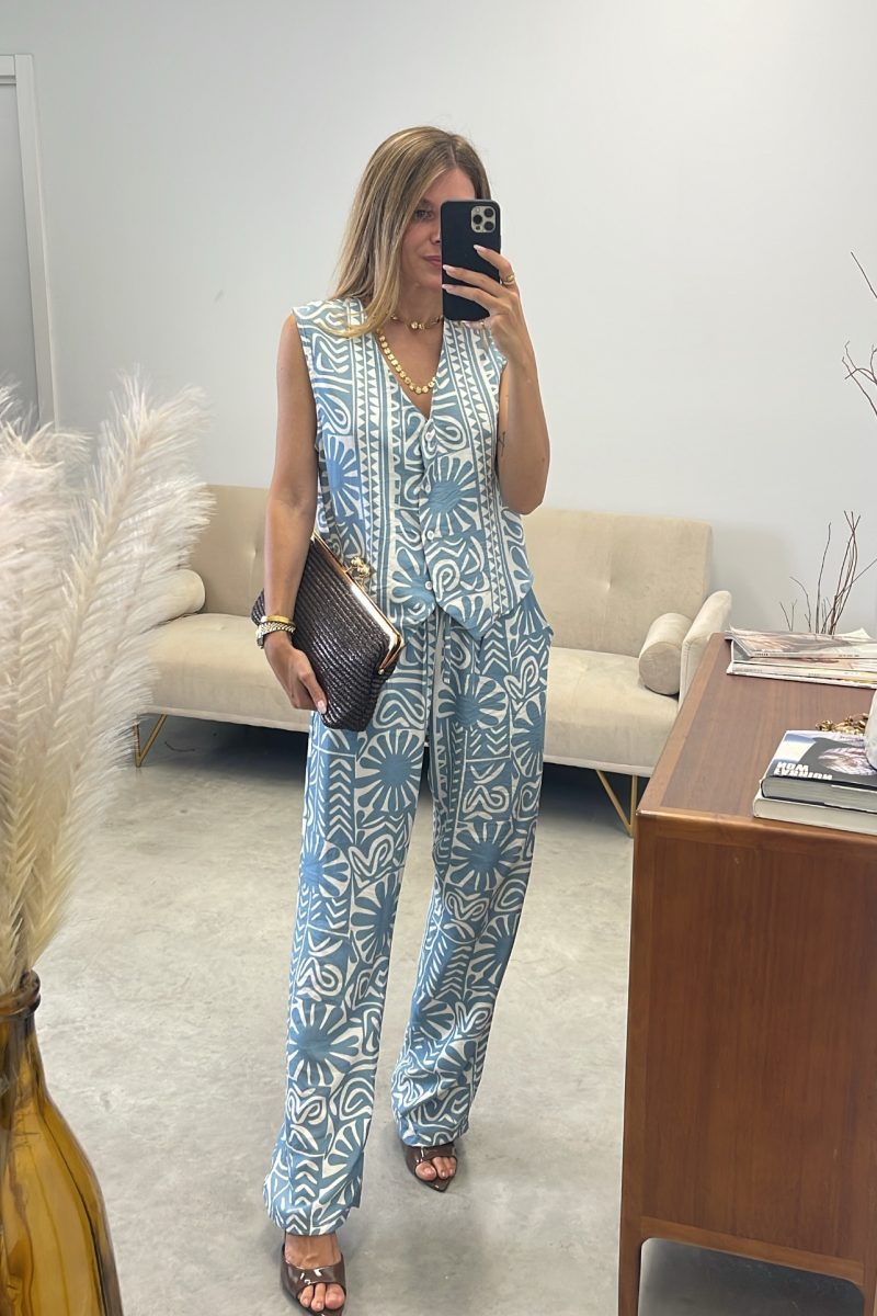 Conjunto Celeste Bombai