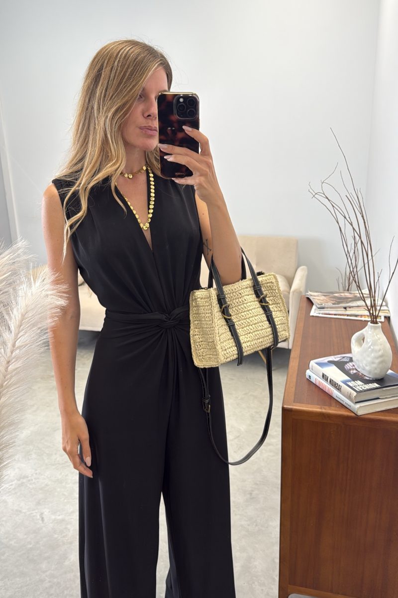 Mono Negro Anna
