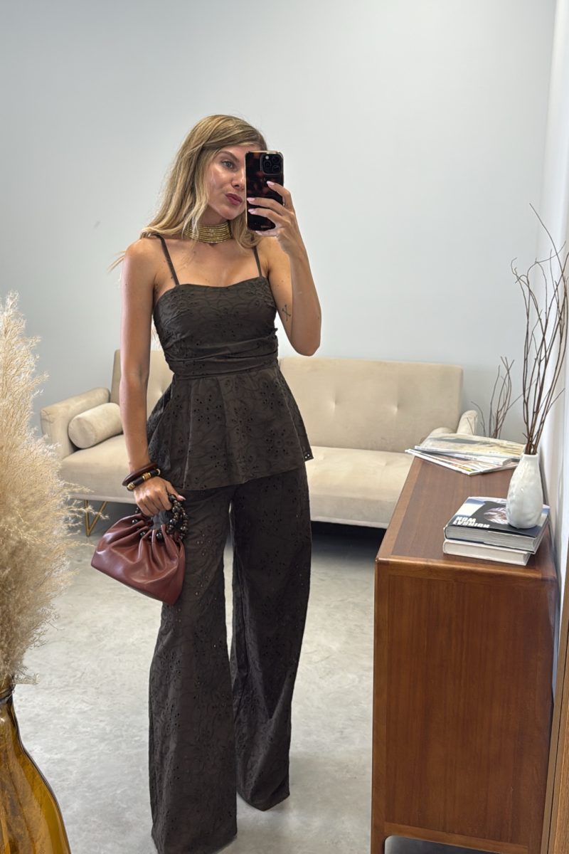 Conjunto Brown Troquelado