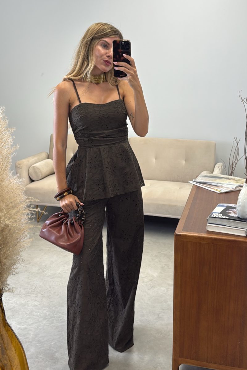 Conjunto Brown Troquelado