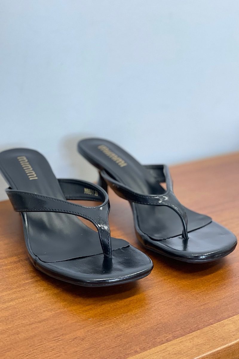 Sandalia Negra Chloe