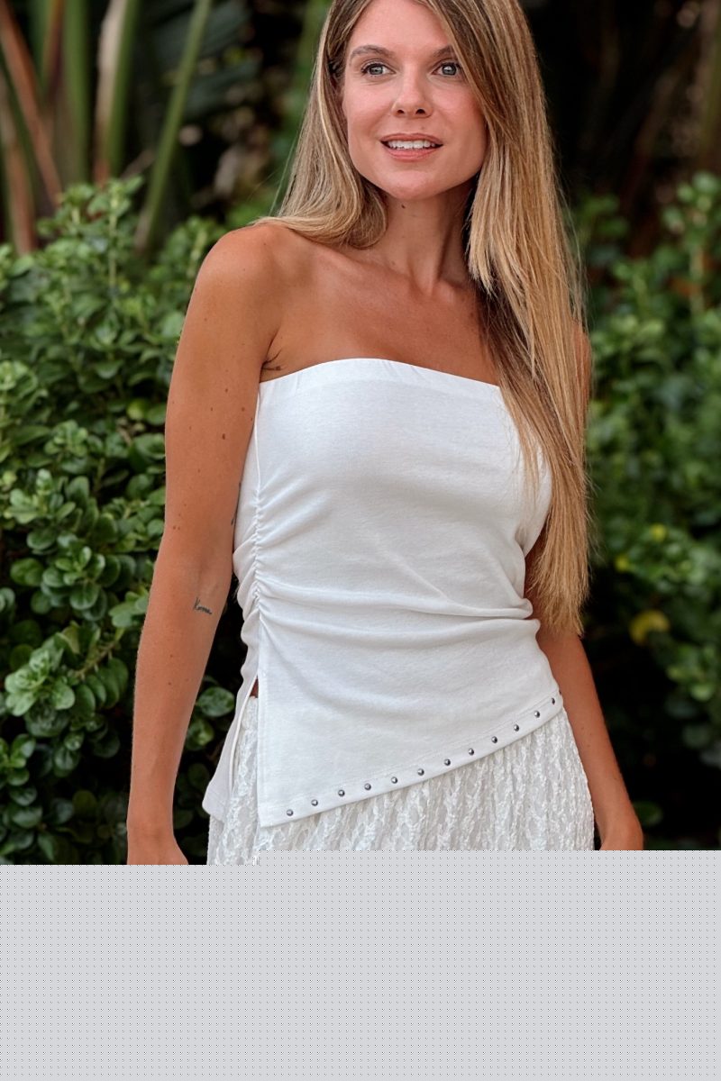 Top Blanco Tachuelas