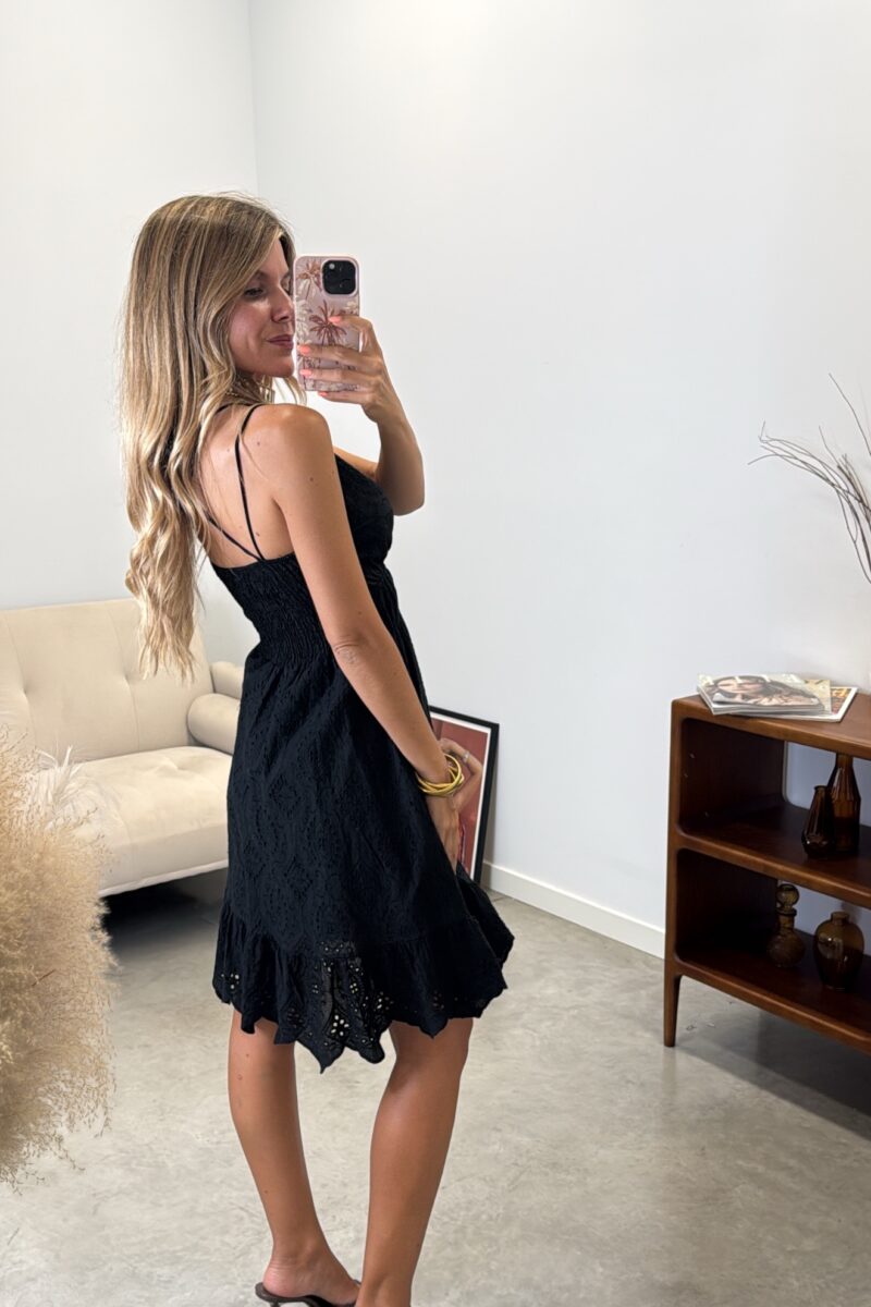 Vestido Negro Troquelado