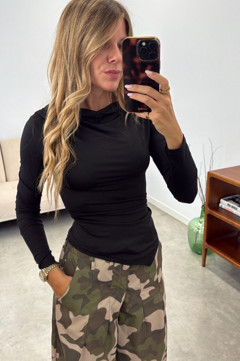 Camiseta Negra Nora