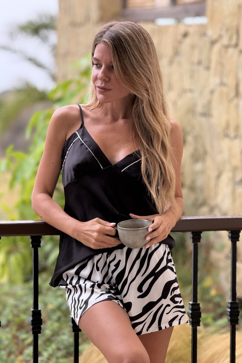 Pijama Negro Zebra