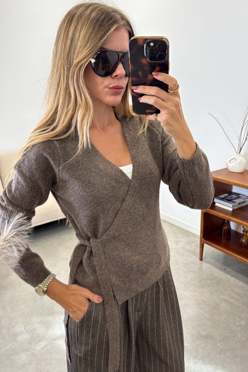 Rebeca Marrón Chic