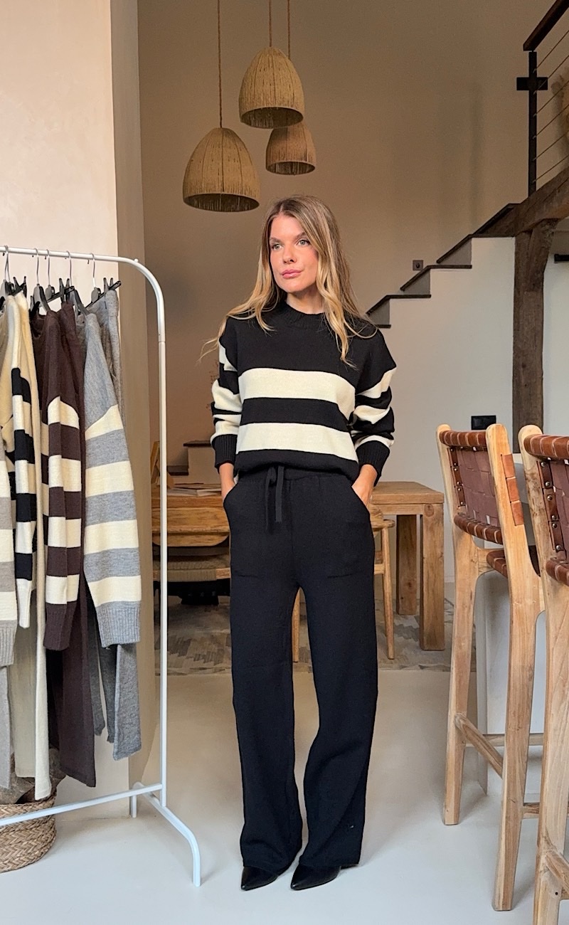 Conjunto Negro Elisabeth
