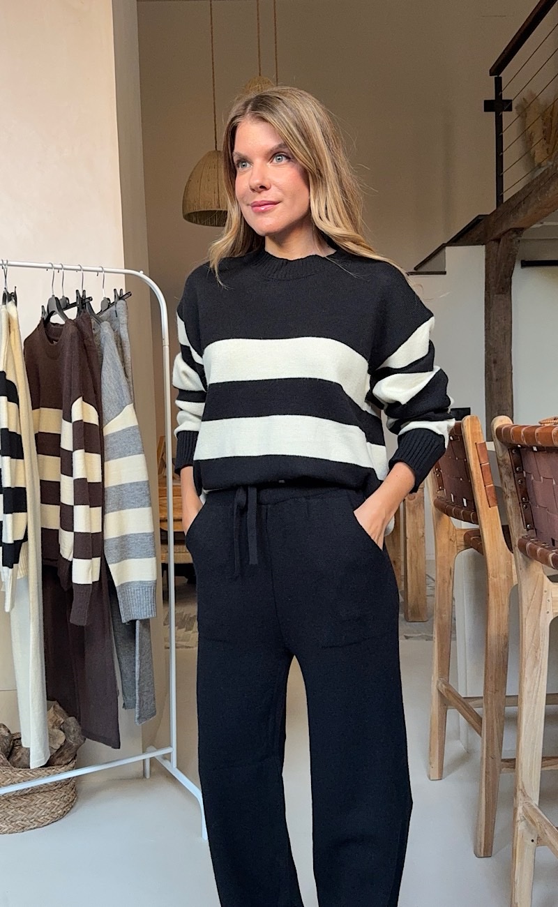 Conjunto Negro Elisabeth - Imagen 3