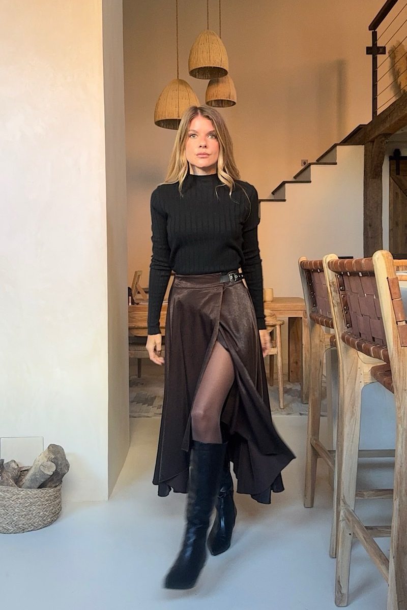 Falda Marron Satinada